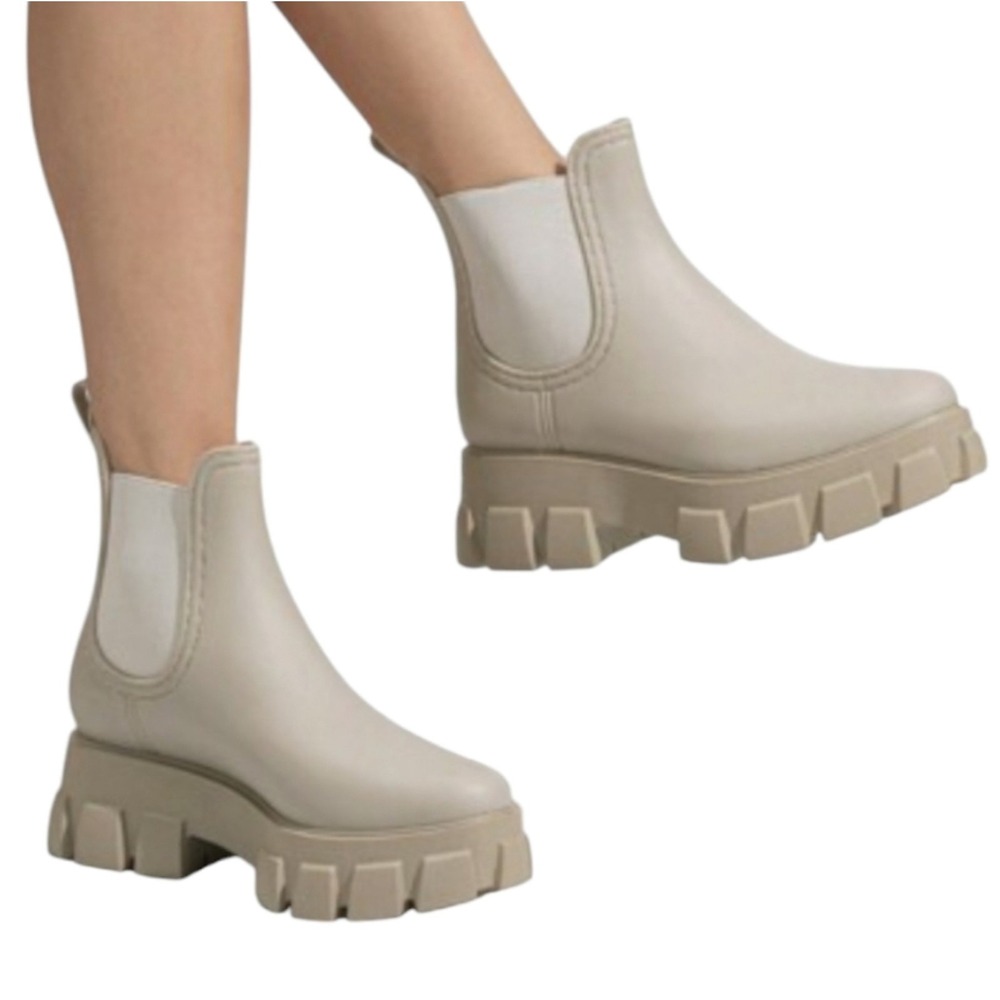 Jeffrey‎ Campbell Rain Boots Women's 10 Lug Sole Chelsea Cream Waterproof New